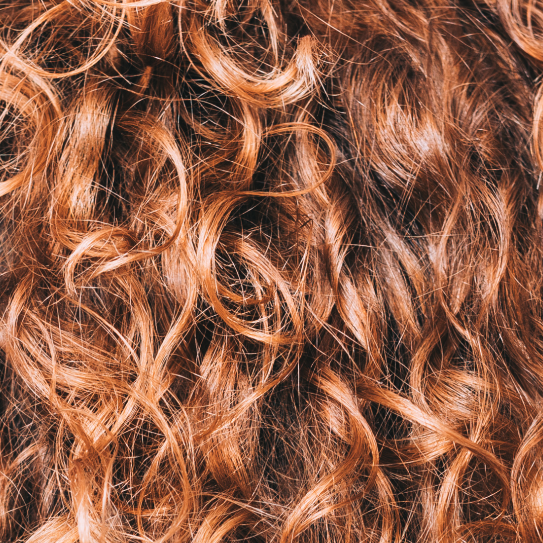 מסכות לשיער מתולתל - למראה תלתלים יפים וחלקים ללא נפח  | אולייר פריז